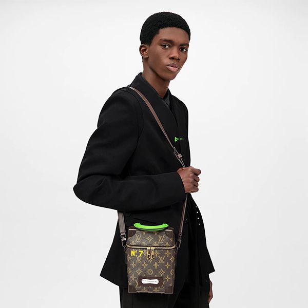 ルイヴィトン ヴェルティカルボックストランク 偽物 モノグラム ショルダーバッグ M59666